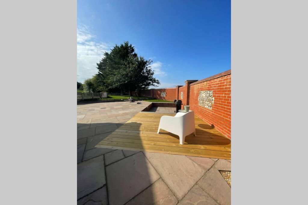 Charming, Cosy Waterside Retreat In Gimingham, North Norfolk * Gimingham