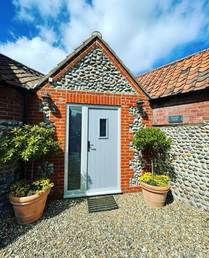 Holiday home Charming, Cosy Waterside Retreat In Gimingham, North Norfolk *